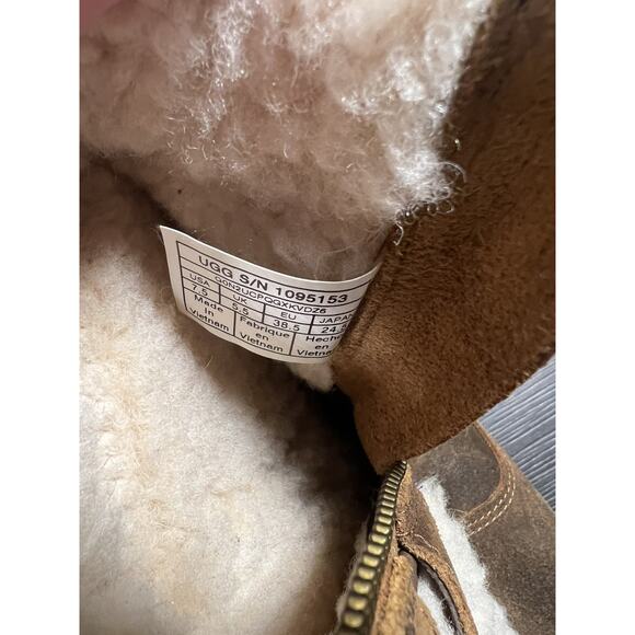 Ugg Womens Blayre III Dove Winter Boots Cold Weather Size 7.5 S/N 1095153 - Picture 8 of 8